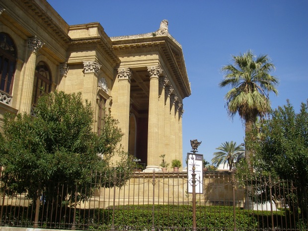 Teatro Massimo in Palermo seen from the side